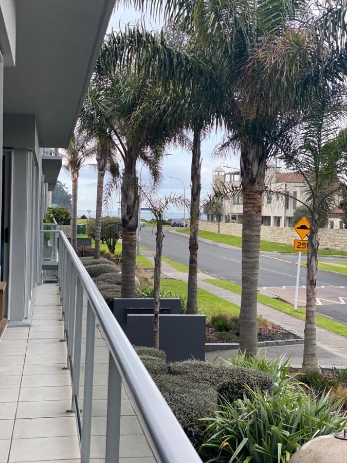 Modern Beach Apartment With Pool & Location Mount Maunganui Exterior photo